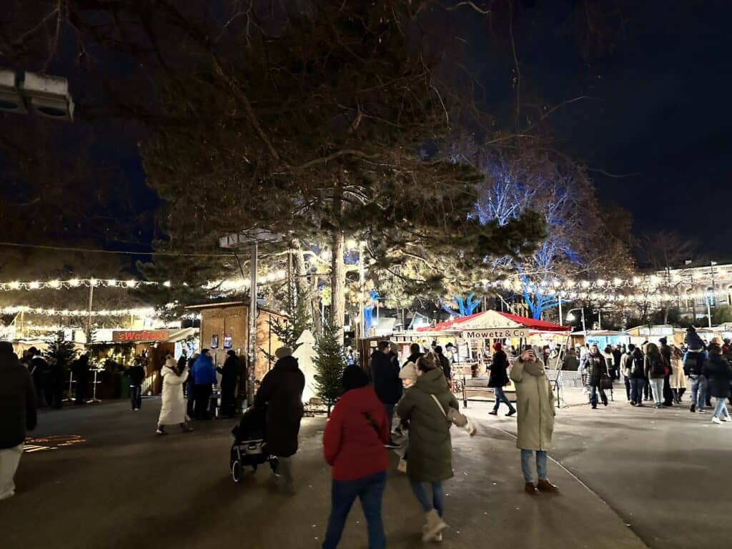 Top 10 kerstmarkten in Wenen Kerstmarkten in Wenen - Karlsplatz