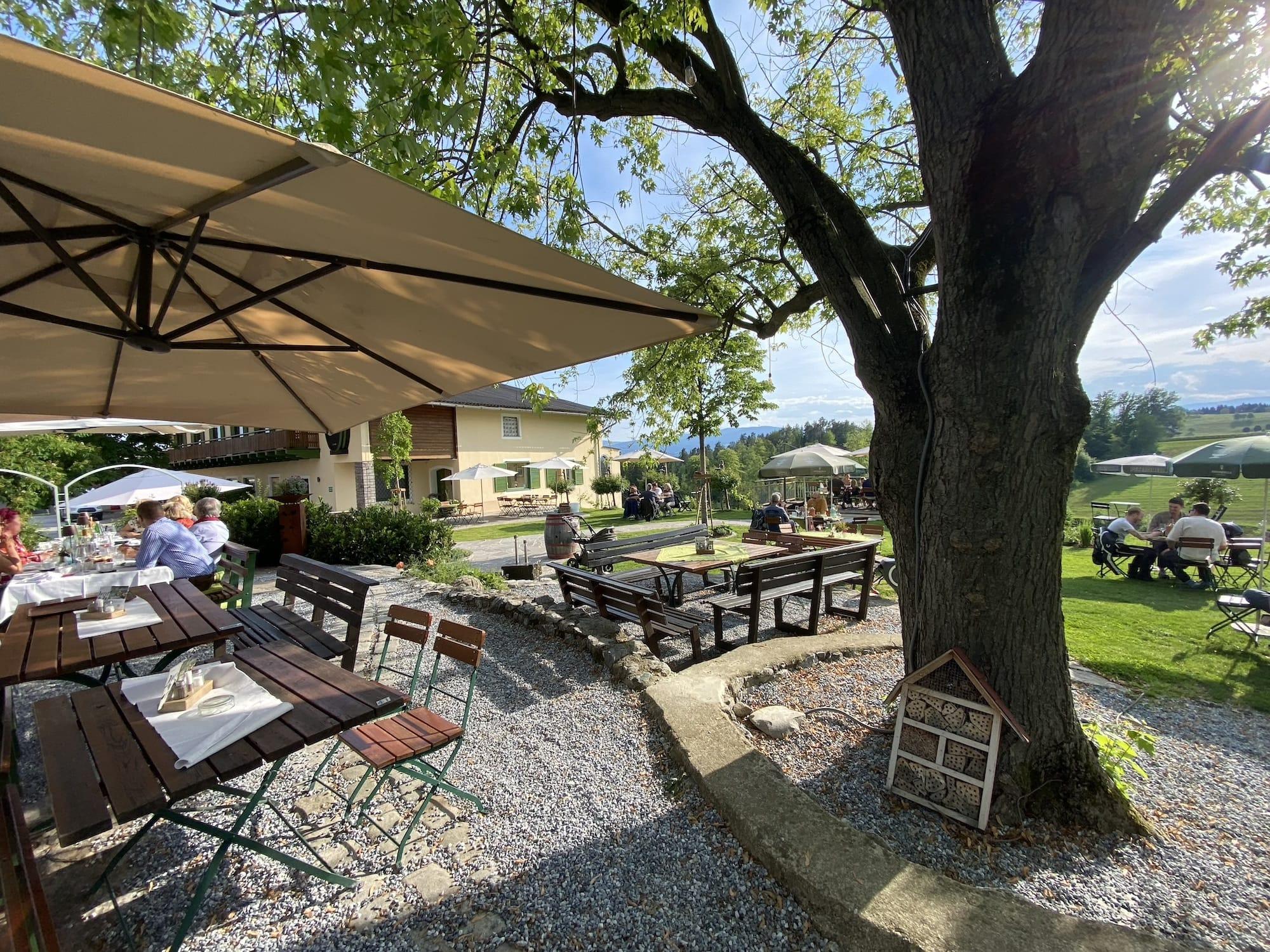 De beste reistijd in Mei - genieten op het terras De beste reistijd in Mei - genieten op het terras