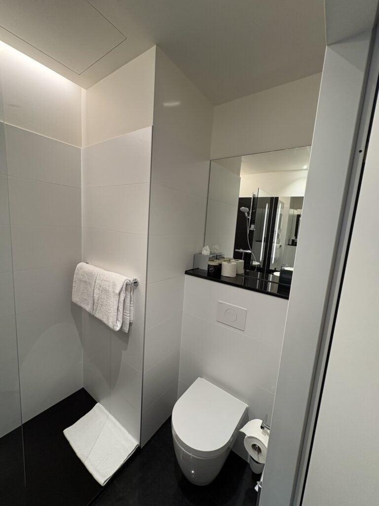 Hotel review Motel One wenen - Donau city