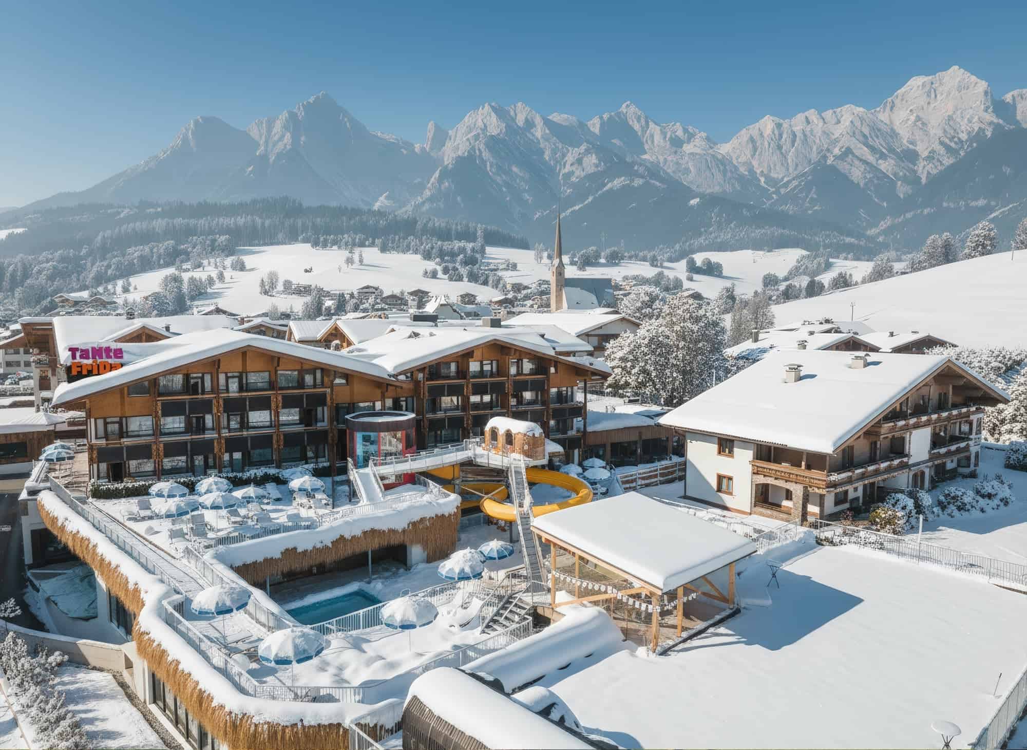 EdeR FriDa familiehotel in de winter, ideaal als wintersportplek voor het hele gezin.