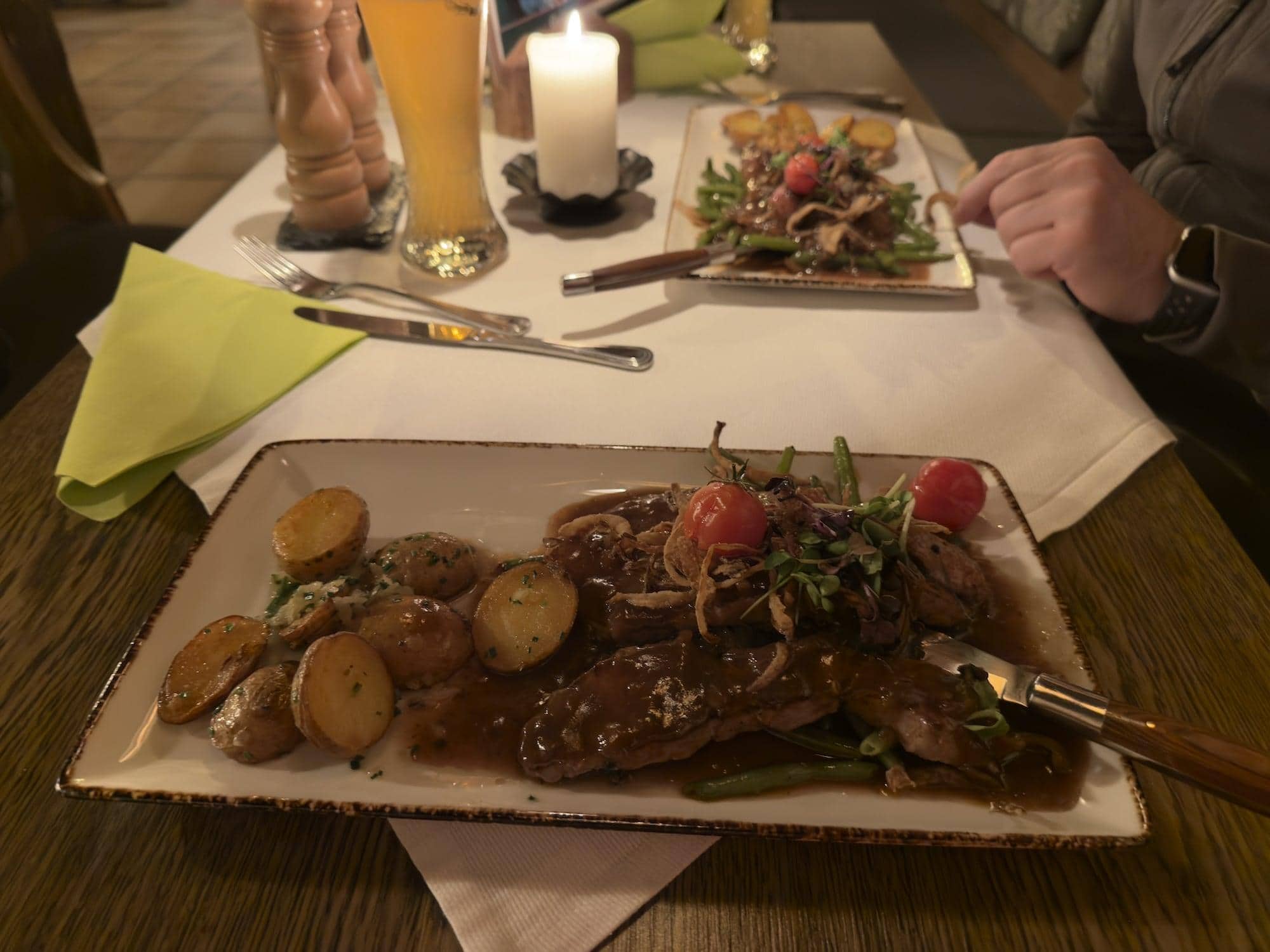 Lekker eten bij de buren van Landal Bad Klein Kirchhheim bij Trattlers Einkehr