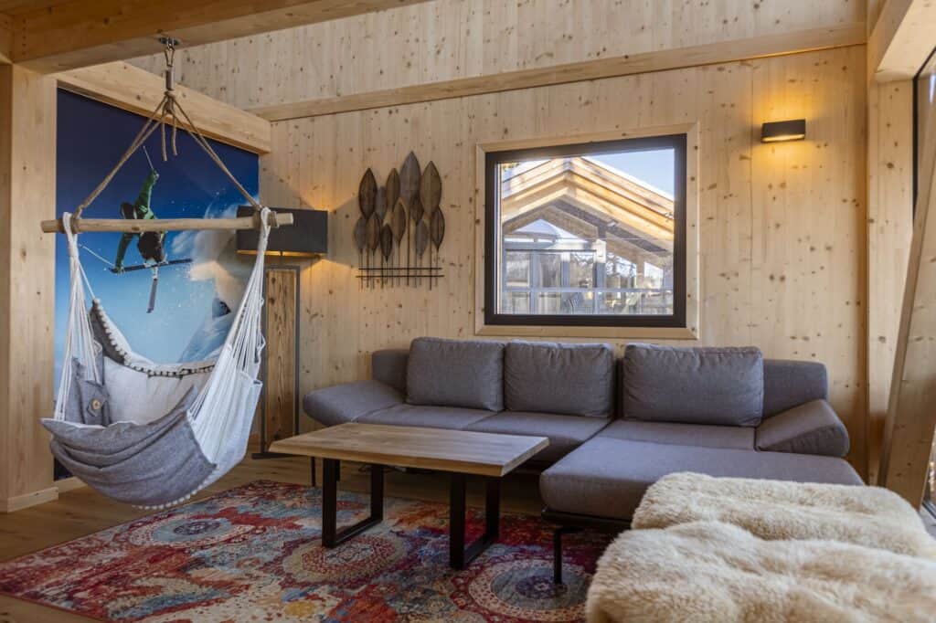 Naturchalets Turracher Höhe van ALPS RESORTS Naturchalets - Turracher Höhe woonkamer