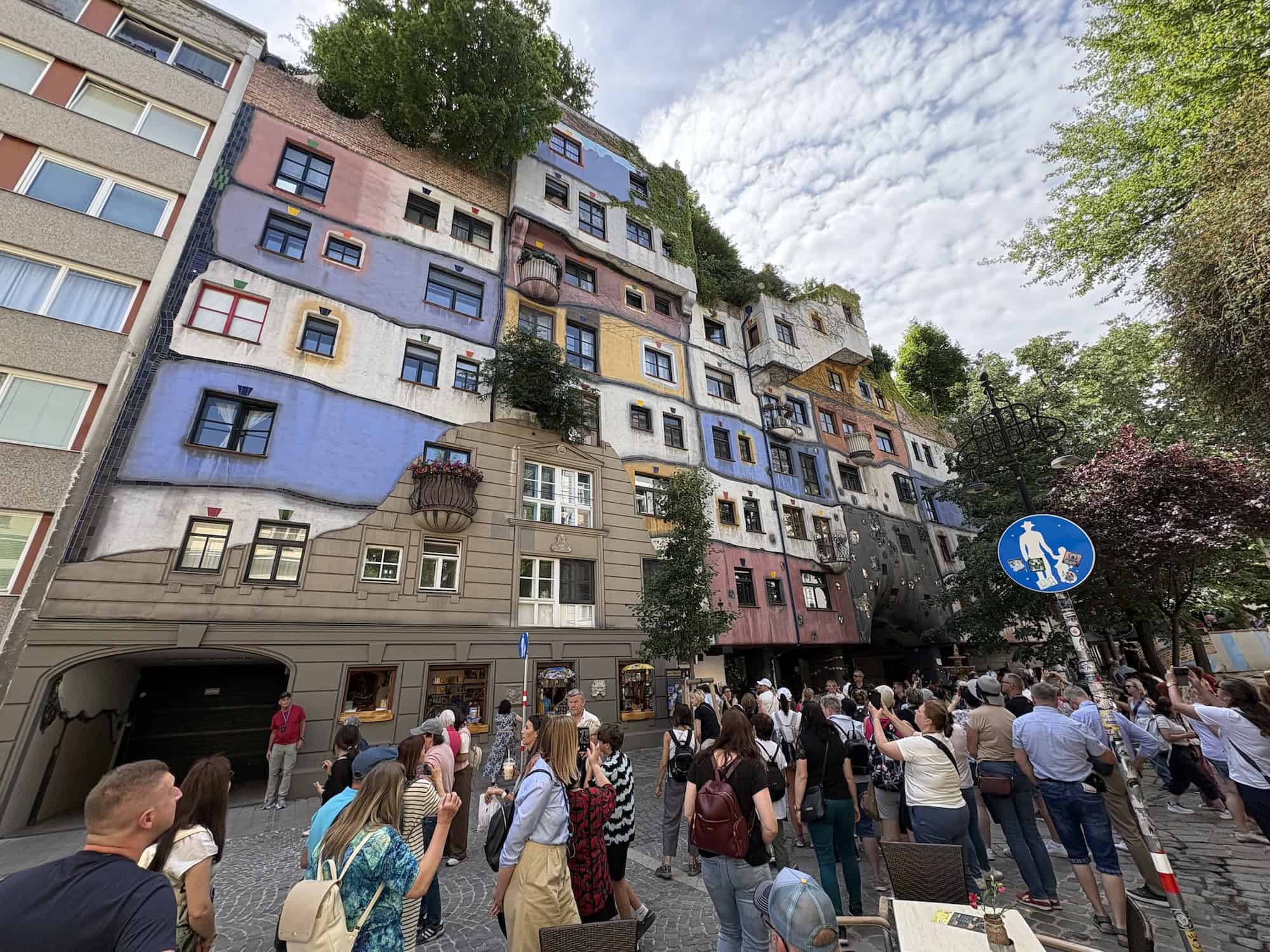 oostenrijk-architectuur-hundertwasser-vme-2026_3122 Het Hundertwasserhaus in Wenen, een populaire bezienswaardigheid